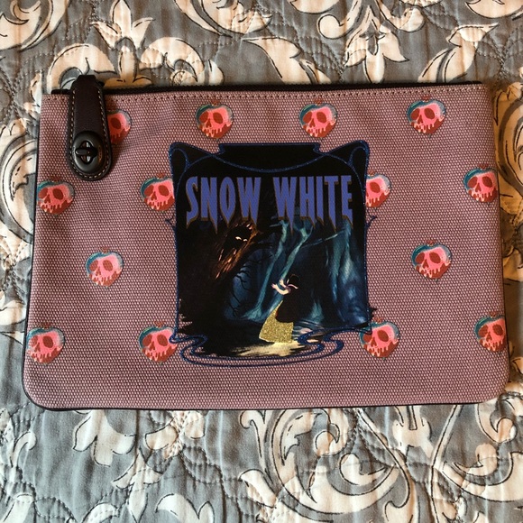 Disney X Coach Snow White Turnlock Pouch - Picture 3 of 8